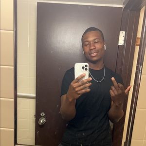 Meet your Posher, Robert